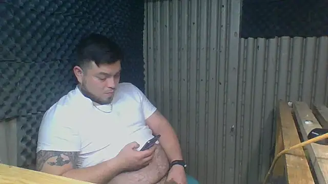 Snapshot of DirtyRcride chatting on 10, 3, 2025 DirtyRcride online show from 10, 3, 2025