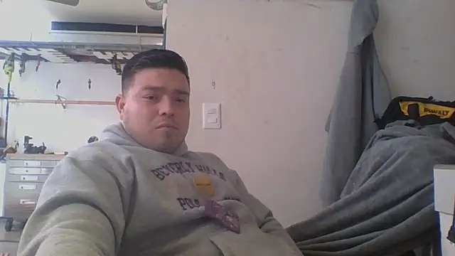 Snapshot of DirtyRcride chatting on 15, 1, 2025 DirtyRcride online show from 15, 1, 2025