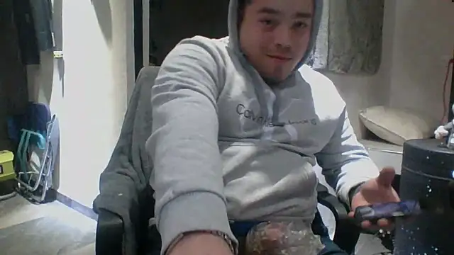 Snapshot of DirtyRcride chatting on 2, 1, 2025 DirtyRcride online show from 2, 1, 2025