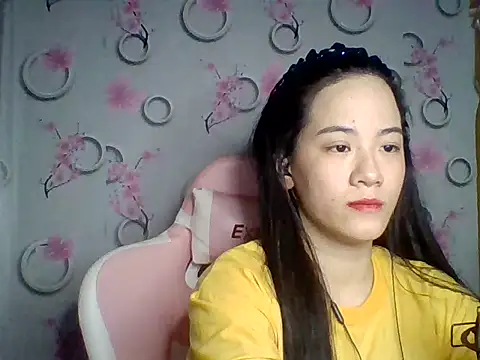 Snapshot of Nana-68 chatting on 16, 11, 2025 Nana-68 online show from 16, 11, 2025