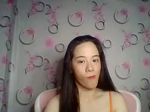 Snapshot of Nana-68 chatting on 2, 11, 2025 Nana-68 online show from 2, 11, 2025