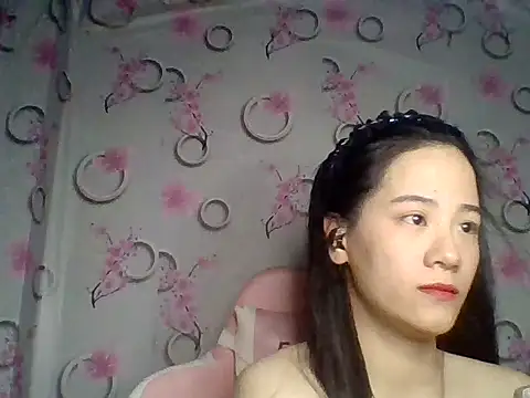 Snapshot of Nana-68 chatting on 10, 11, 2025 Nana-68 online show from 10, 11, 2025