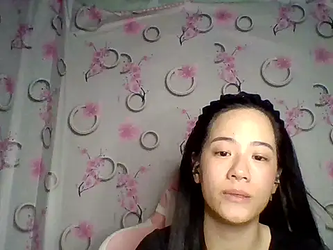 Snapshot of Nana-68 chatting on 28, 11, 2025 Nana-68 online show from 28, 11, 2025