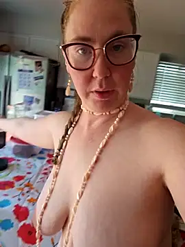 littlelustlamb online show from 23, 4, 2026