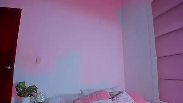 little-Emma online show from 2, 10, 2025