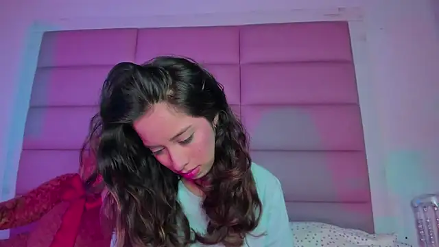 little-Emma online show from 22, 12, 2025