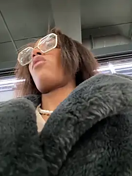 Black Dolll online show from 24, 11, 2025