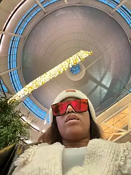 Black Dolll online show from 6, 11, 2025