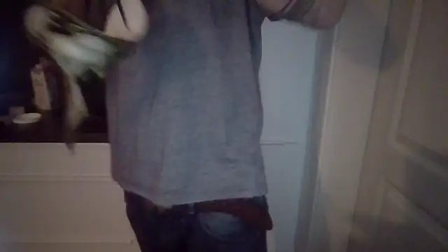 Snapshot of penzler86 chatting on 5, 3, 2026 penzler86 online show from 5, 3, 2026