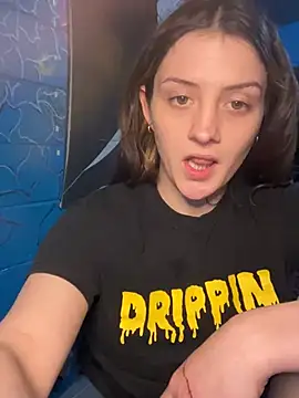 Snapshot of emilysue1 chatting on 22, 2, 2025 emilysue1 online show from 22, 2, 2025