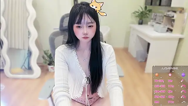 Snapshot of Nery_Asian chatting on 17, 5, 2026 Nery Asian online show from 17, 5, 2026
