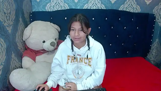 Lilyevansx online show from 18, 3, 2025