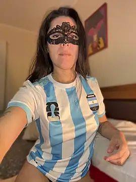 Snapshot of Reinacatchile chatting on 15, 6, 2026 Reinacatchile online show from 15, 6, 2026