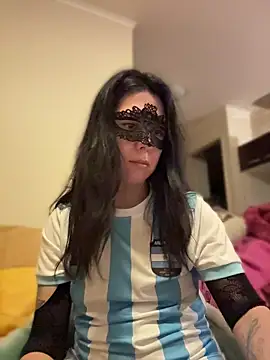 Snapshot of Reinacatchile chatting on 3, 7, 2026 Reinacatchile online show from 3, 7, 2026