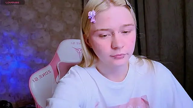 Snapshot of Milia_Parker chatting on 7, 6, 2026 Milia Parker online show from 7, 6, 2026