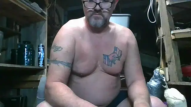Snapshot of FKHoward chatting on 4, 5, 2026 FKHoward online show from 4, 5, 2026