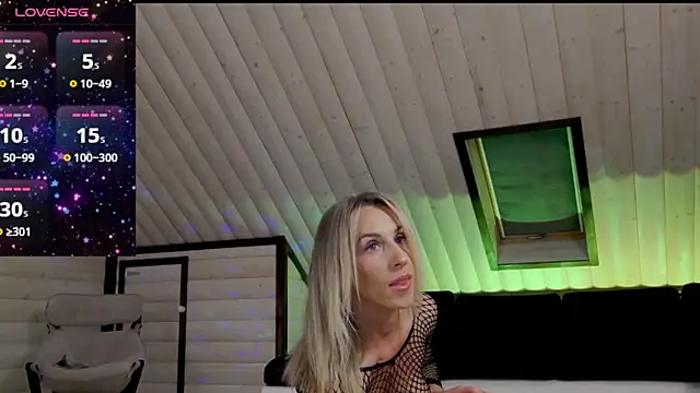 Snapshot of MissEla chatting on 28, 9, 2025 MissEla online show from 28, 9, 2025