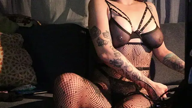 estivalia xxx online show from 30, 3, 2026