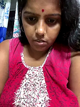 Snapshot of Beauty-queen chatting on 17, 10, 2025 Beauty-queen online show from 17, 10, 2025