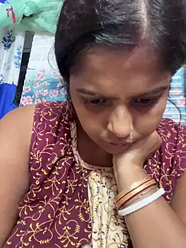 Snapshot of Beauty-queen chatting on 12, 10, 2025 Beauty-queen online show from 12, 10, 2025