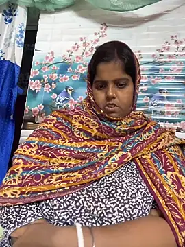 Snapshot of Beauty-queen chatting on 1, 12, 2025 Beauty-queen online show from 1, 12, 2025