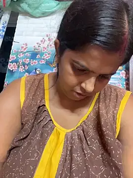 Snapshot of Beauty-queen chatting on 22, 10, 2025 Beauty-queen online show from 22, 10, 2025