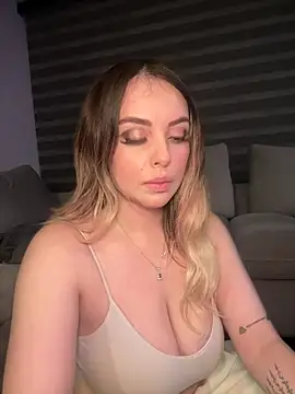 Alirawrz online show from 8, 3, 2025