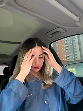 Snapshot of Alirawrz chatting on 7, 11, 2025 Alirawrz online show from 7, 11, 2025