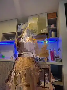 Snapshot of Alirawrz chatting on 25, 10, 2025 Alirawrz online show from 25, 10, 2025