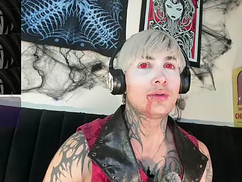 Snapshot of milkydavyd chatting on 24, 10, 2025 milkydavyd online show from 24, 10, 2025