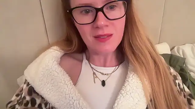 redheadrosie69 online show from 14, 9, 2025