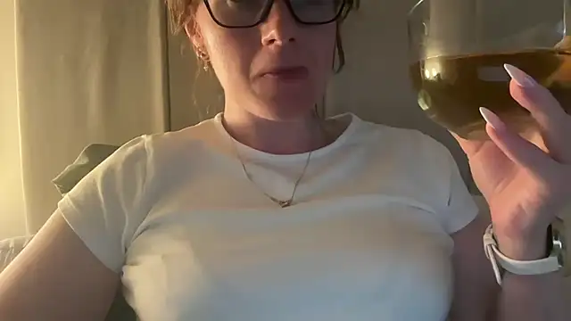 redheadrosie69 online show from 7, 5, 2026
