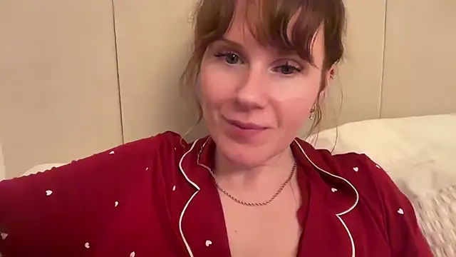redheadrosie69 online show from 24, 11, 2025