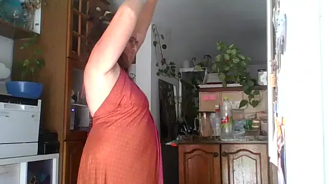 Snapshot of juicyrubies chatting on 5, 10, 2025 juicyrubies online show from 5, 10, 2025