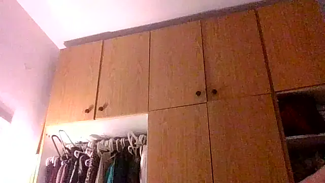 Snapshot of juicyrubies chatting on 27, 10, 2025 juicyrubies online show from 27, 10, 2025