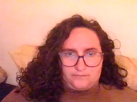 Snapshot of juicyrubies chatting on 8, 3, 2025 juicyrubies online show from 8, 3, 2025