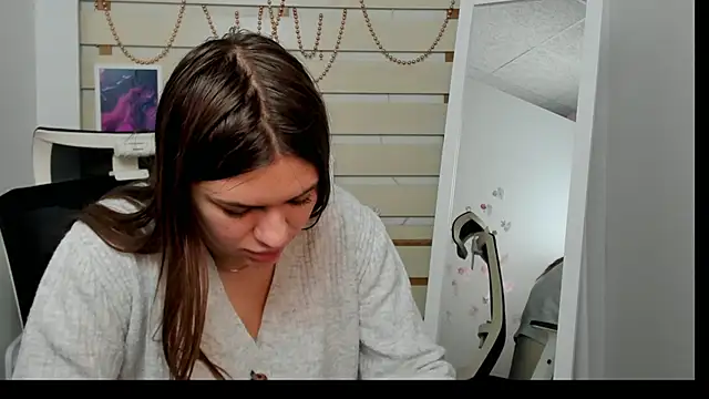 Josephine Kiss online show from 21, 1, 2025