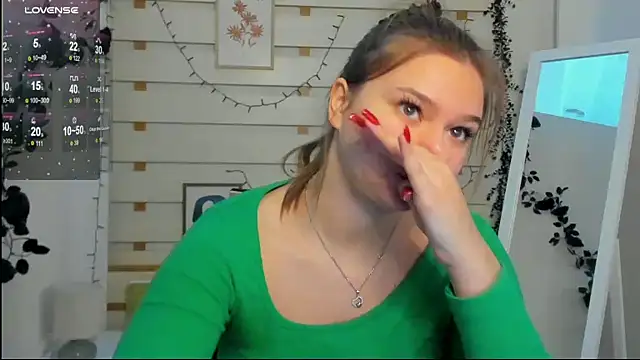 Josephine Kiss online show from 7, 2, 2026