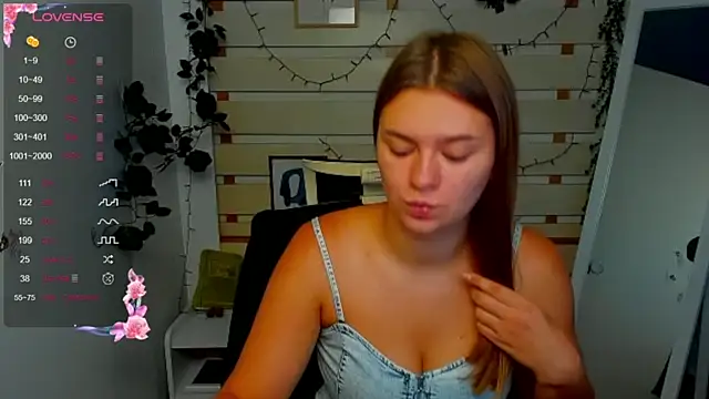 Snapshot of Josephine_Kiss chatting on 20, 7, 2026 Josephine Kiss online show from 20, 7, 2026