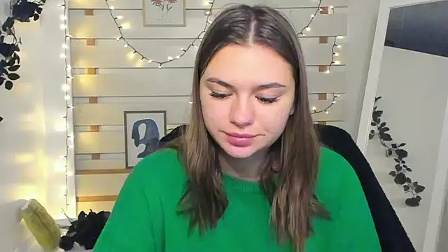 Josephine Kiss online show from 14, 11, 2025