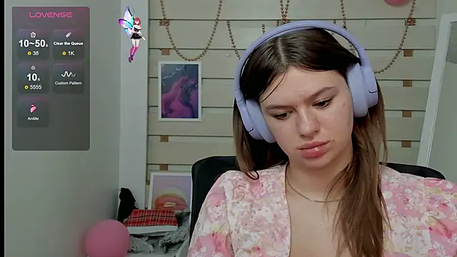 Josephine Kiss online show from 8, 3, 2025