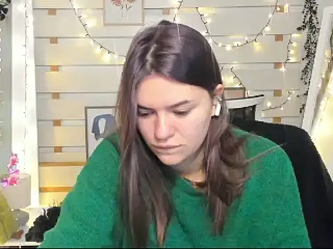 Josephine Kiss online show from 21, 12, 2025