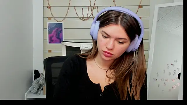 Josephine Kiss online show from 23, 1, 2025