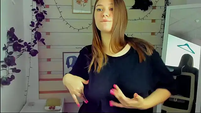 Josephine Kiss online show from 11, 4, 2026