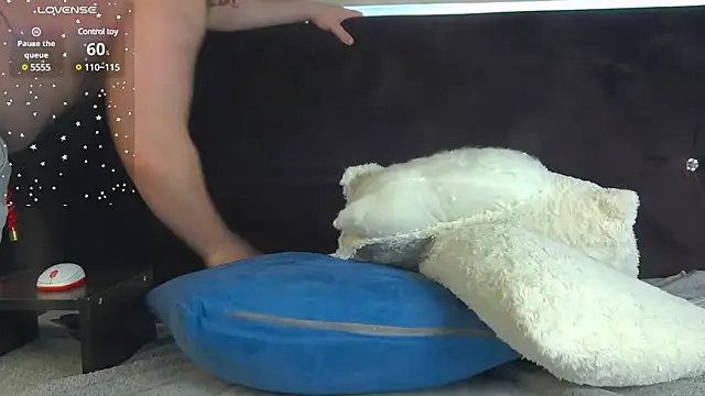 Snapshot of RoddyStill chatting on 24, 2, 2025 RoddyStill online show from 24, 2, 2025