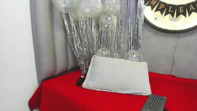 SussanMilf  online show from 4, 3, 2026