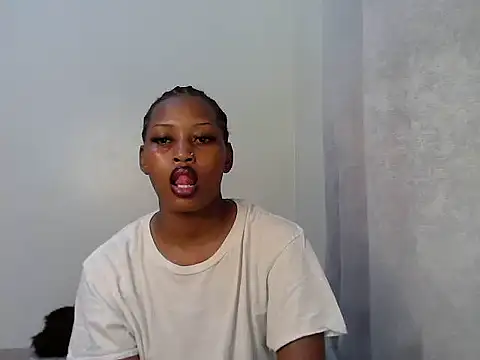 Snapshot of Sweet_Vinkah chatting on 13, 4, 2026 Sweet Vinkah online show from 13, 4, 2026