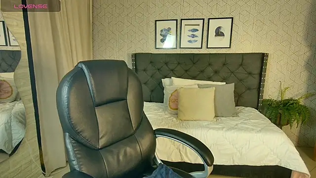 sussy  stone online show from 6, 1, 2025