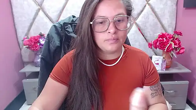 SaraThomso online show from 16, 3, 2025