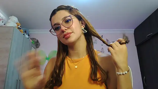 caroline jonson online show from 24, 10, 2025